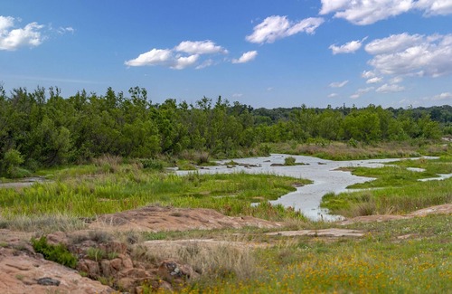 Llano Alquiler De RV | Camping! Solar Eclipse. BRING YOUR OWN TENT!