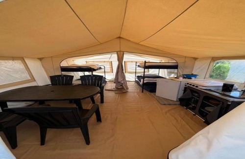Wanne Casa | Camping tent with modern amenities
