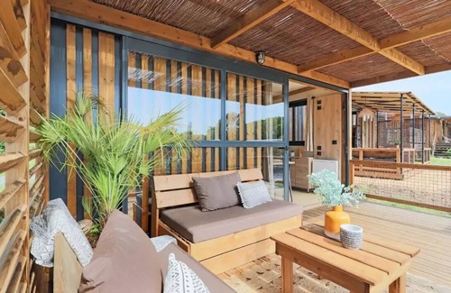 Mimizan Chalet De Esquí | Camping Ushuaïa Villages La Maïade *** - New 2025! CHALET PREMIUM 5 pers. Air-conditioned 5 people