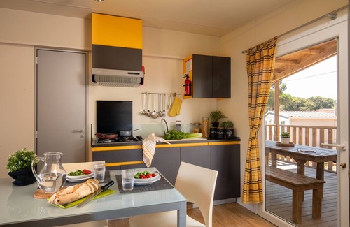 Lido dei Pini Alquiler De RV | Camping Village Parco della Gallinara