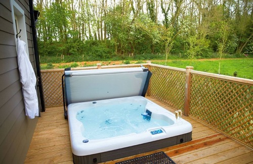 Pattiswick Cabina | Campion Lodge casa de vacaciones se encuentra cerca de Colchester y se encuentra en una increíble belleza natural.