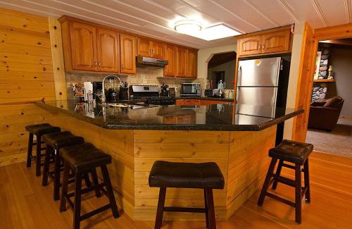 Bass Lake Casa | Campos Lake House