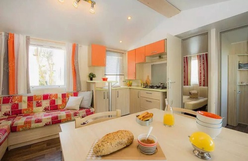 Saint-Amans-des-Cots Casa | Campsite Domaine des Tours**** - Mobil-home Classic 4 rooms 6 people