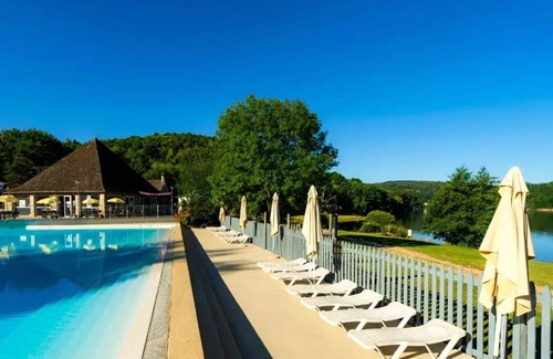 Saint-Amans-des-Cots Casa | Campsite Domaine des Tours**** - Mobile home Comfort 4 rooms 6 people air-conditioned