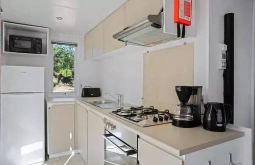 Saint-Amans-des-Cots Casa | Campsite Domaine des Tours**** - Mobile home Comfort 4 rooms 6 people