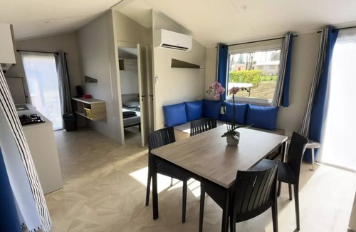 Pays-de-Belves Casa | Campsite Flower Les Nauves*** - Premium Mobile Home 33m² (2 bedrooms - 4 people) + dishwasher for 4 people