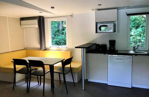 Saint-Theoffrey Casa | Campsite Flower Ser Sirant - Mobile Home Premium Lake View 4 Rooms 2 Bathrooms 6 People Air Conditioning