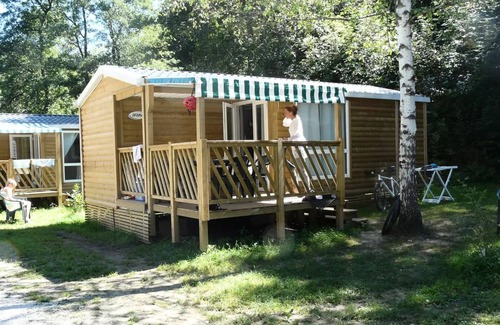 Saint-Theoffrey Casa | Campsite Flower Ser Sirant - Coco Sweet 3 Rooms 4 People Without Sanitary