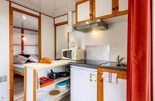 Badefols-sur-Dordogne Chalet De Esquí | Campsite maeva Getaways Les Bö-Bains **** - Chalet Eden 3 Rooms 5 People Air-conditioned