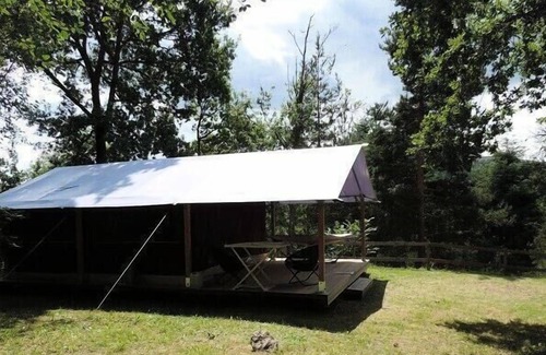 Neuveglise-sur-Truyere Casa | Camping Flower le Belvédère**** - Freeflower 3-room Comfort Tent for 5 people Without Sanitary