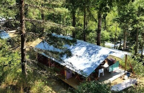 Neuveglise-sur-Truyere Casa | Camping Flower le Belvédère**** - Freeflower 3-room Comfort Tent for 5 people Without Sanitary