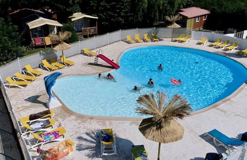 Saint-Didier-sous-Aubenas Chalet De Esquí | Camping Le Verger de Jastres *** - Casa móvil Tara de 2 habitaciones para 2 personas
