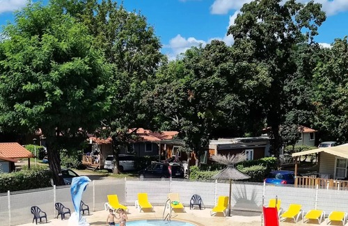 Saint-Didier-sous-Aubenas Chalet De Esquí | Camping Le Verger de Jastres *** - Casa móvil Tara de 2 habitaciones para 2 personas