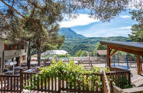 La Salle-en-Beaumont Casa | Camping Le Champ largo **** - Cottage 4 habitaciones confort 6 personas