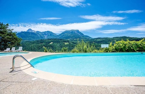 La Salle-en-Beaumont Casa | Campsite Le Champ Long**** - 3-room lodge tent for 5 people without sanitary facilities