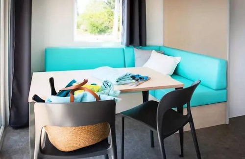 Champagnac-le-Vieux Casa | Camping La Chanterelle *** - Casa móvil Logia Bay 3 habitaciones 4 Personas que dan al lago