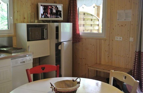 Peyrignac Chalet De Esquí | Camping La Garenne *** - Peonías Chalet 3 habitaciones 5 Personas