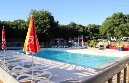 Junas Casa | Campsite Les Chênes *** - MOBILE HOME Comfort - 21m2 / Genvier, Mûrier and Aleppo pine 4 people