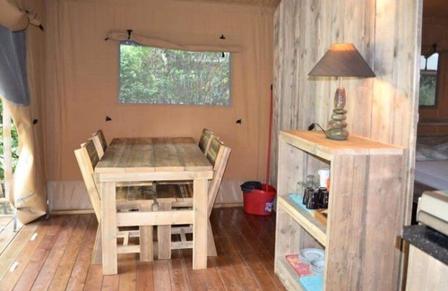 Servies Casa | Camping Saint Pierre de Rousieux *** - Safari Lodge 3 habitaciones 4 Personas