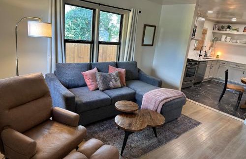 Edmond Casa | Campus Cottage Kng Bed! Walk To Uco And Downtown