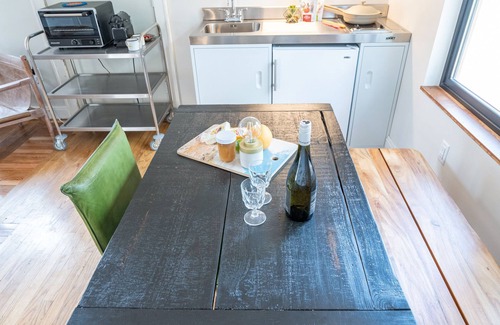 Naturita Cabina | CampV King Bed Studio Cabin