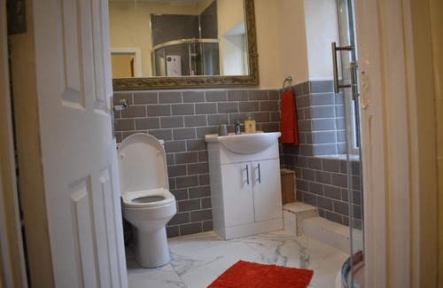 Denbigh Casa | Camri Room