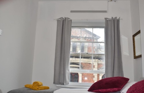 Denbigh Casa | Camri Room