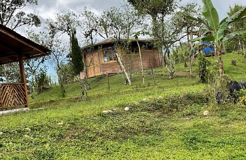Quito Cabaña | CAMVUL, Finca Hotel, Choco Andino, Conéctate con la Naturaleza, Paseos Ecol.