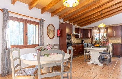 Lloseta Villa | CAN ANTICH - Gran casa de campo con piscina privada. WiFi Gratis