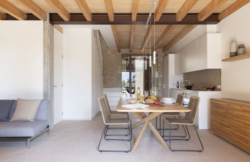 Consell Casa | Can Cunso 18, piscina, barbacoa, estilo y confort