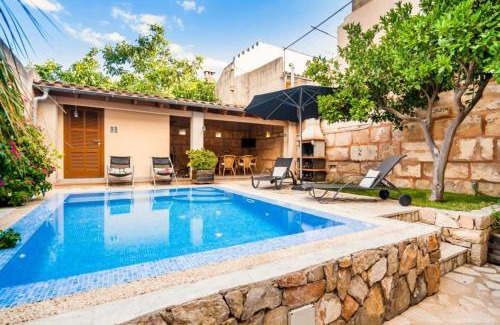 Petra Casa | Can Floreada