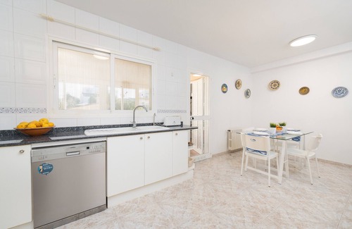 Badia Blava Villa | CAN MORAGUES & MARTORELL - Villa con piscina privada en BADIA BLAVA. WiFi Gratis
