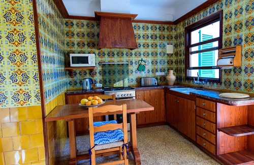 Cala d'Or Chalet De Esquí | Can Pujades, villa sobre acantilado rodeada de playas