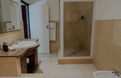 Paarl Casa | CANA Vineyard Guesthouse