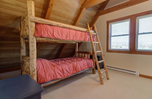 Davis Casa | Canaan Valley chalet near hiking, biking, kayaking, skiing, and charming towns…