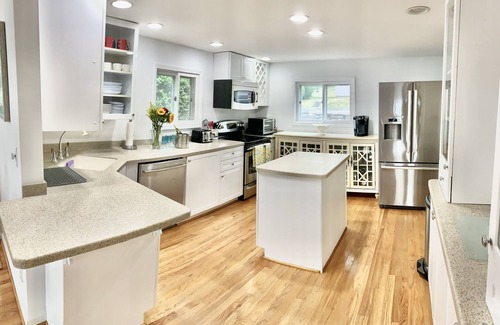 Canandaigua Casa | Canadaigua Lake Sunset Oasis: Private Beach, Family Fun Wineries, CMAC, Shopping