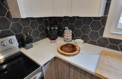 Calgary Casa | Canadian Rockies Getaway - Cheerful 3 Bedroom Home