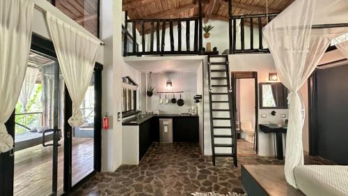 Playa Santa Teresa Hotel | Canaima Chill House
