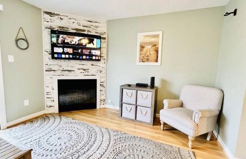 North Ocean City Casa | Canal Beach Home With Your Own Arcade!
