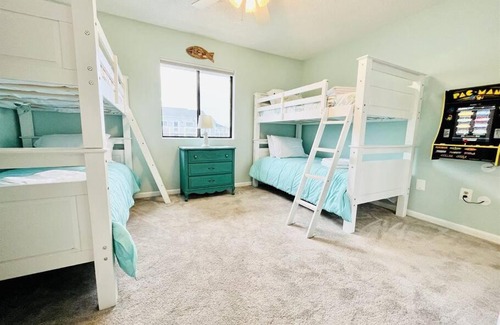 North Ocean City Casa | Canal Beach Home With Your Own Arcade!