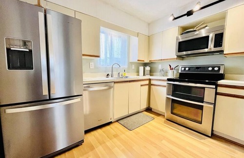 North Ocean City Casa | Canal Beach Home With Your Own Arcade!