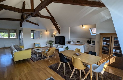 Montargis Apartamento | Casa del Canal en Montargis: Encanto, Jardines y Cultura
