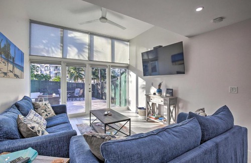Beverly Heights Apartamento | Canal-Front Condo Walk to Downtown Ft Lauderdale!