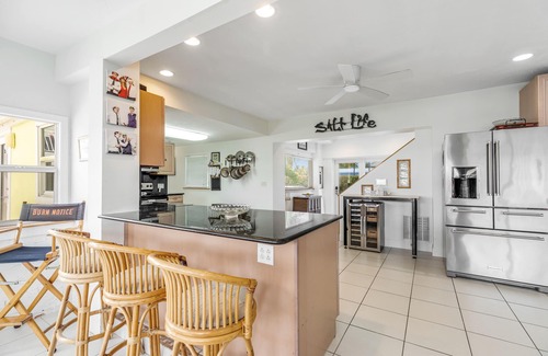 Cross Key Waterways Casa | Canal Front Gem W/ Private Dock, PS4, Free WiFi, & Expansive Balcony W/ Views