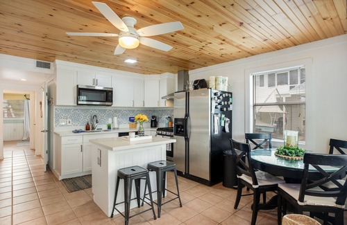 Little Torch Key Casa | Canal-front Keys escape with amazing view, boat access, firepit, gril, AC, & W/D