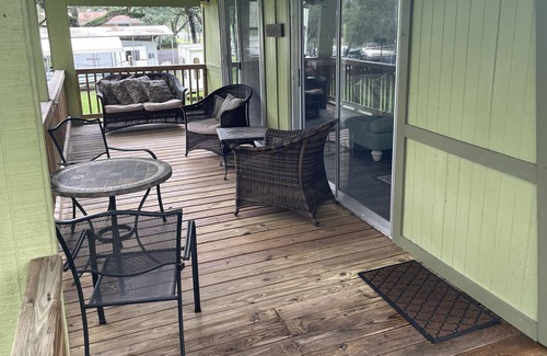 Old Town Casa | Canal front stilt house with access to Suwanee River!