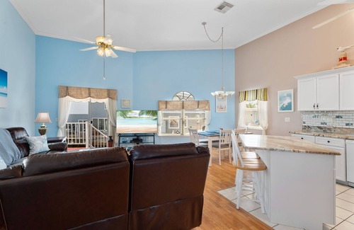 Nettles Island Casa | Canal Front! Stunning, beautifully updated 3-bedroom, 2.5-bath coastal-style beach home