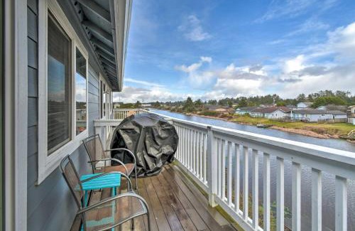 Ocean Shores Apartamento | Canal-Front Vacation Rental in Ocean Shores
