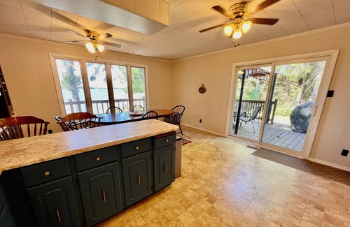 Kirkfield Cabaña | Canal Lake Cottage