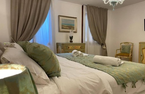 Santa Croce Hotel | Canal Riva Di Biasio